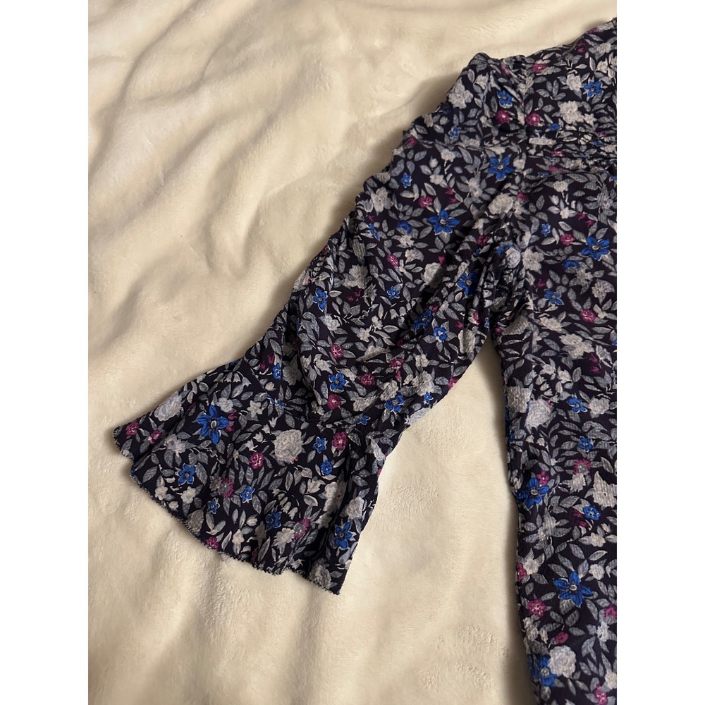 Democracy Womens Floral V-Neck Ruffle Blouse Blue 3/4 Sleeve Top L Cottagecore - Picture 9 of 16